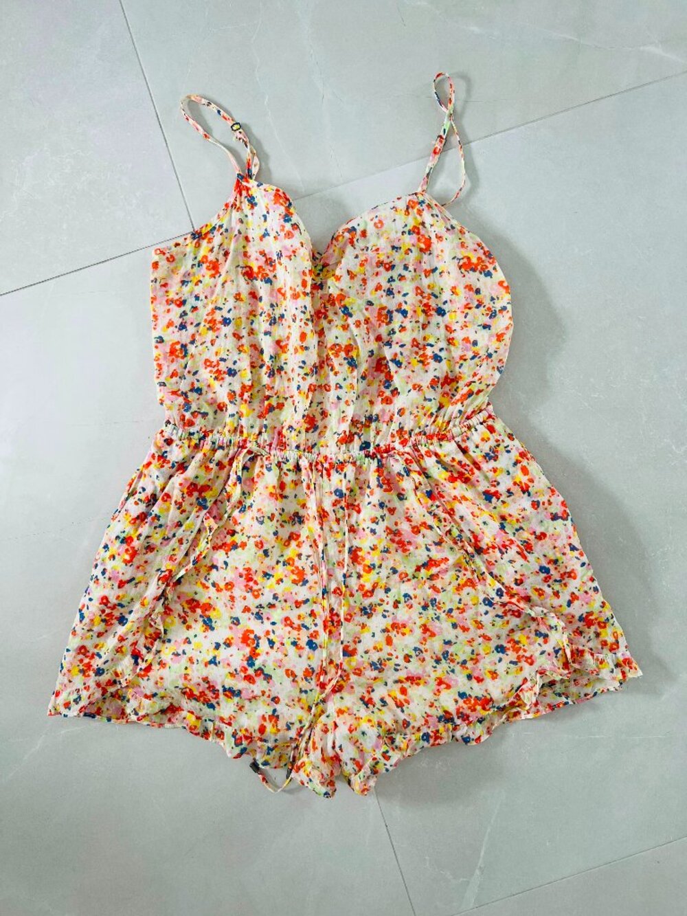 BCBGeneration Multicolor Floral Ruffle Romper (Size Small)